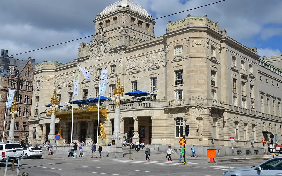 Kungliga Dramatiska Teatern ("Koninklijk Dramatheater") in Stockholm, bijgenaamd Dramaten, is het belangrijkste dramatheater van Zweden.